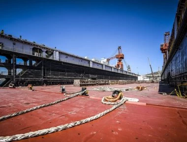 Πέραμα: Εργάτης έπεσε από ύψος μέσα σε αμπάρι πλοίου - Ανασύρθηκε ζωντανός